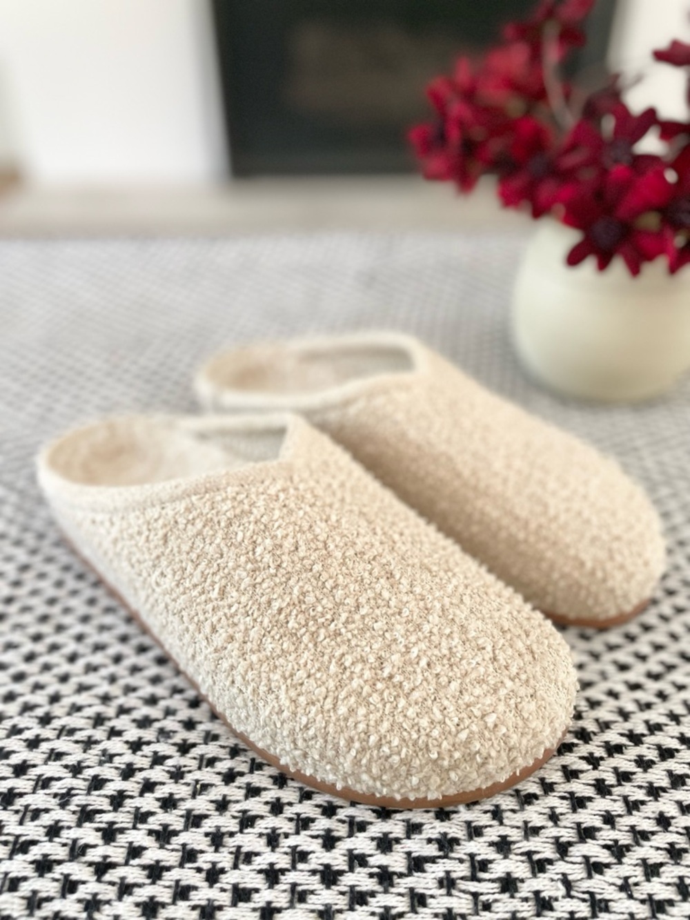 Rothys The Cozy Clog Honeybun Boucle Cream Ivory Slipper Shoes Size 10 - Picture 4 of 13